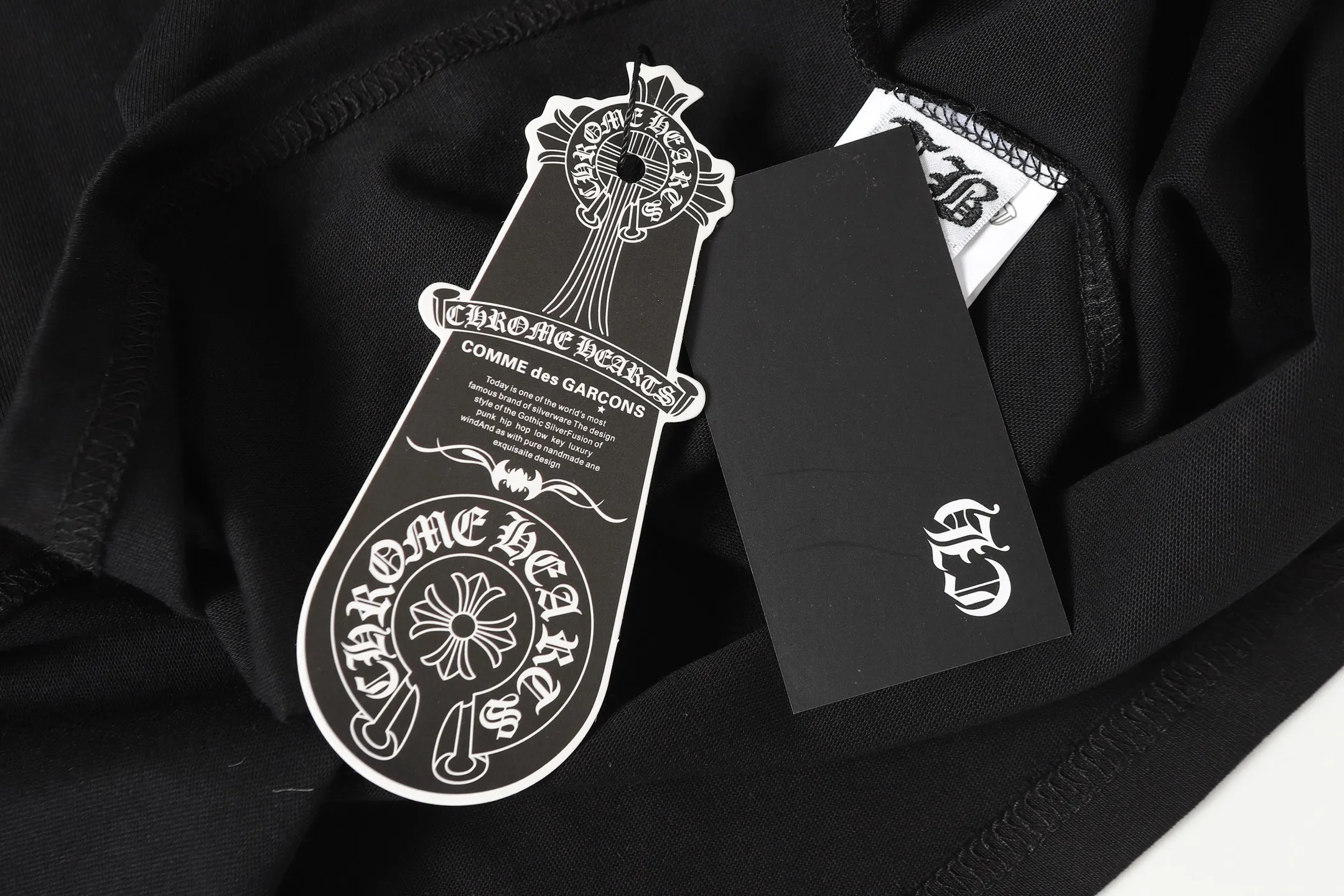 P160 Cross-border model, please do not place an order if you pursue quality - Chrome Hearts/Chrome Heart Sanskrit Cross ✝️ printed popular long-sleeved T-shirt - High weight, high density and high quality. The wool is soft, delicate and skin-friendly. It feels soft and silky. It has excellent warmth and skin-friendly properties. - Customized weaving and dyeing, no color difference, no matter the fabric or workmanship details, beat the ordinary version on the market -Colour: black white -Size: S M L XL